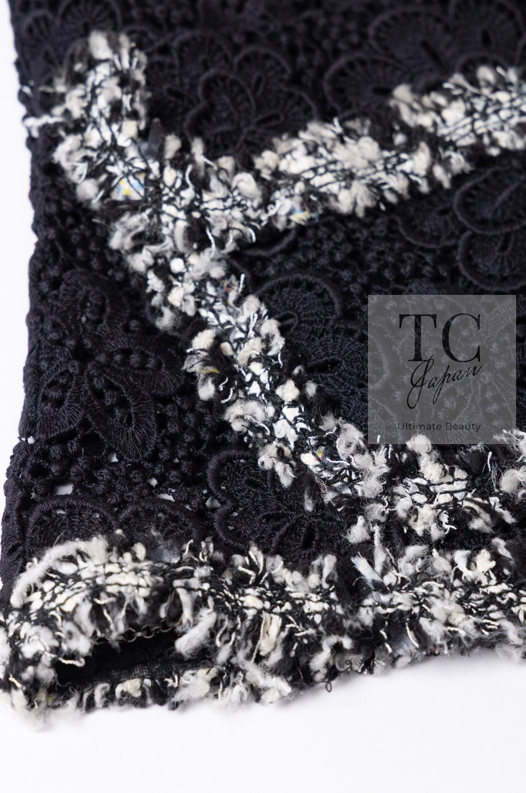 CHANEL 04S Camellia Pale Black Lace Cardigan Jacket 38 シャネル カメリア ブラック レース カーディガン ジャケット 即発
