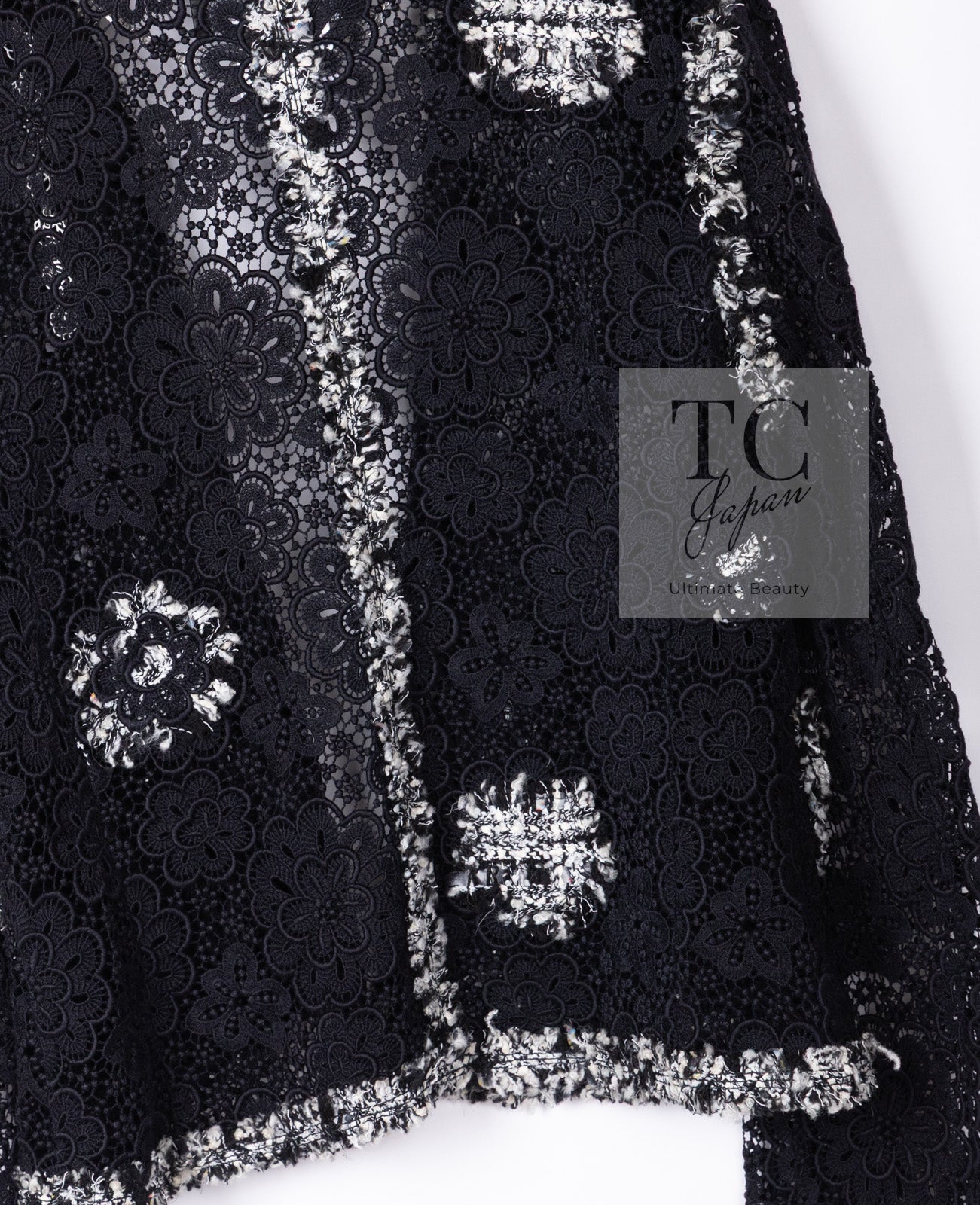 CHANEL 04S Camellia Black Lace Cardigan Jacket Skirt Set up 38 シャネル カメリア ブラック レース カーディガン ジャケット スカート セットアップ 即発