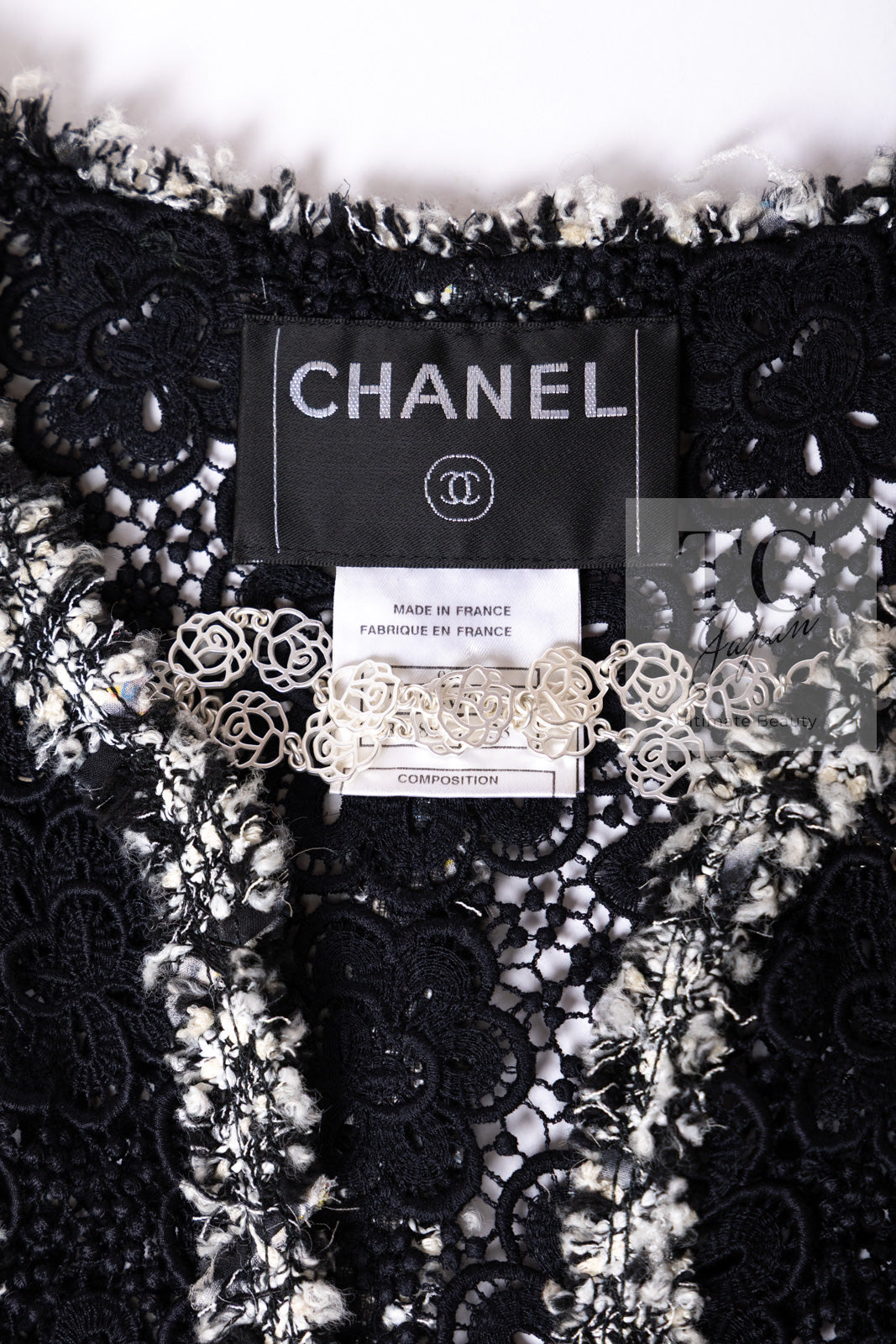 CHANEL 04S Camellia Black Lace Cardigan Jacket Skirt Set up 38 シャネル カメリア ブラック レース カーディガン ジャケット スカート セットアップ 即発
