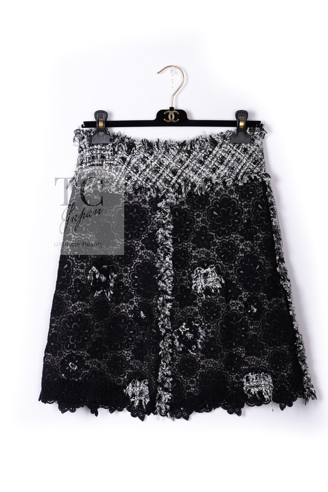 CHANEL 04S Camellia Black Lace Cardigan Jacket Skirt Set up 38 シャネル カメリア ブラック レース カーディガン ジャケット スカート セットアップ 即発