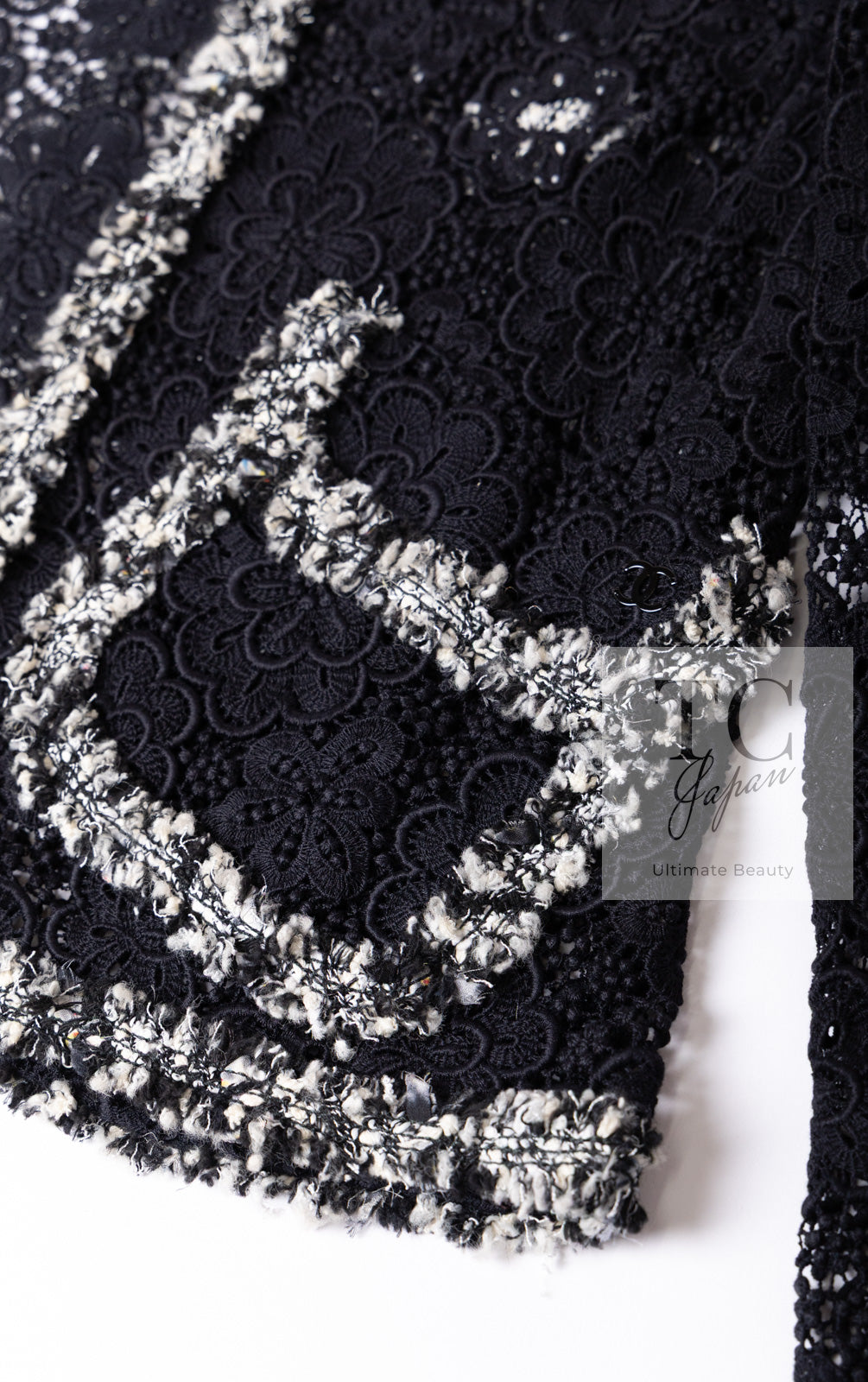 CHANEL 04S Camellia Black Lace Cardigan Jacket Skirt Set up 38 シャネル カメリア ブラック レース カーディガン ジャケット スカート セットアップ 即発