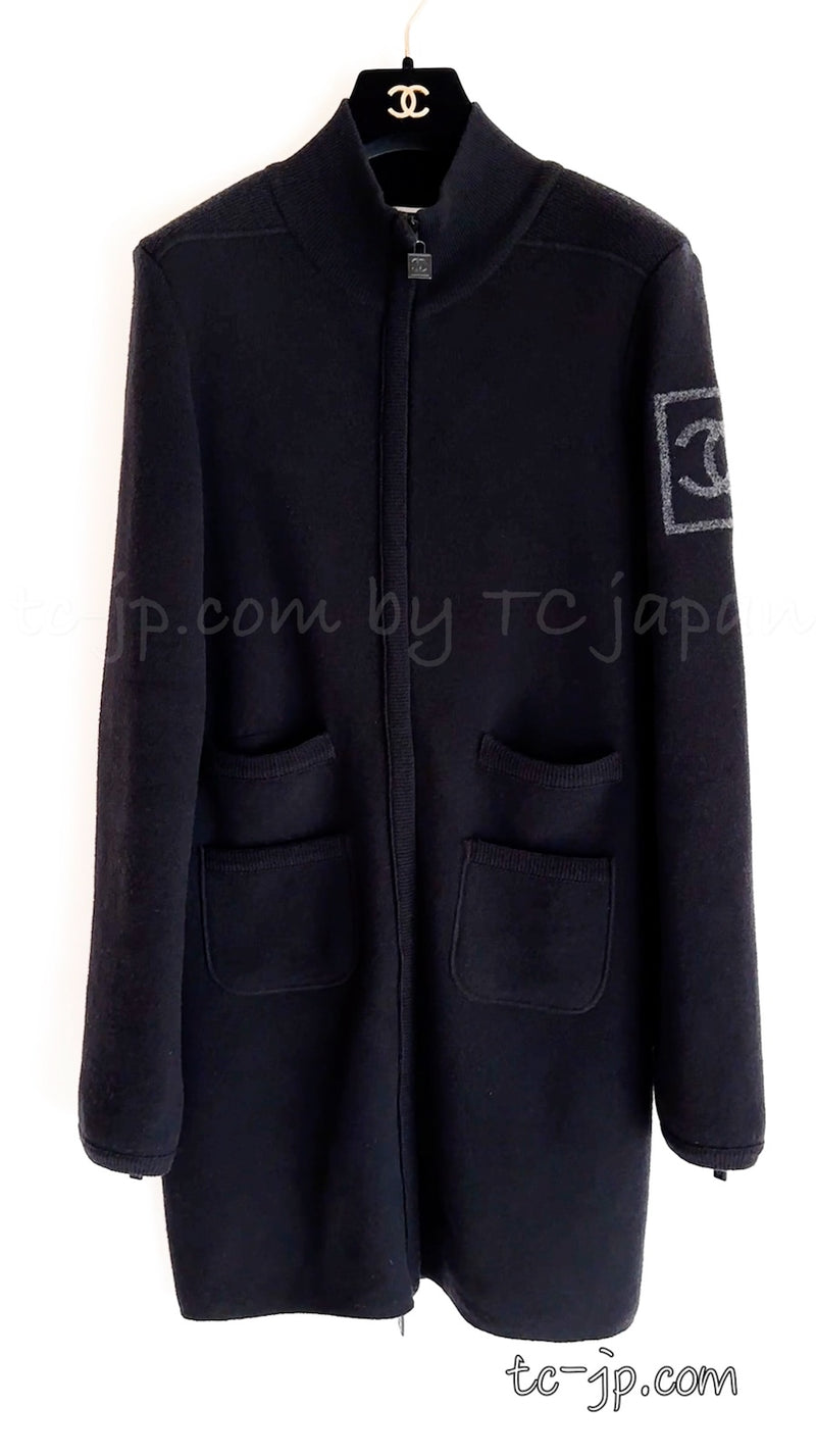 CHANEL 08A Black Wool Sport Knit CC Logo Zipper Coat Cardigan 36 シャネル ブラック ウール100 大きめ CC ロゴ ニット ロング カーディガン コート 即発