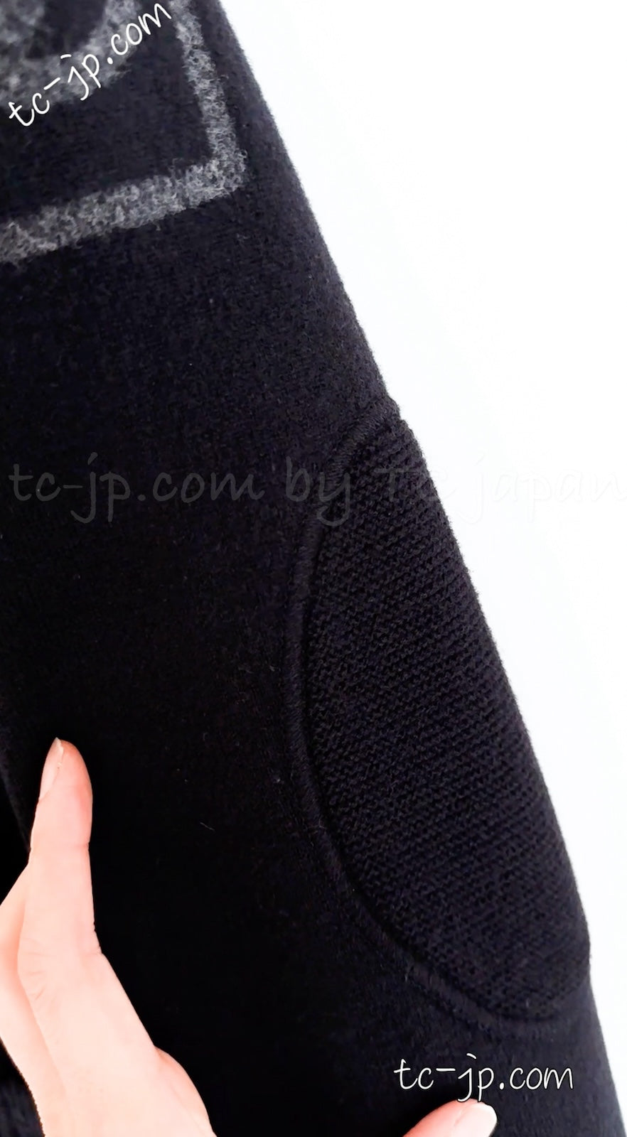 シャネル　ウール　カーディガン シャネル カーディガン CHANEL ブラック ゴールド ウール ロングニット