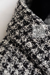 CHANEL 09S Black White Silk Wool Cardigan Jacket 38 シャネル ブラック ホワイト シルク ウール カーディガン ジャケット 即発