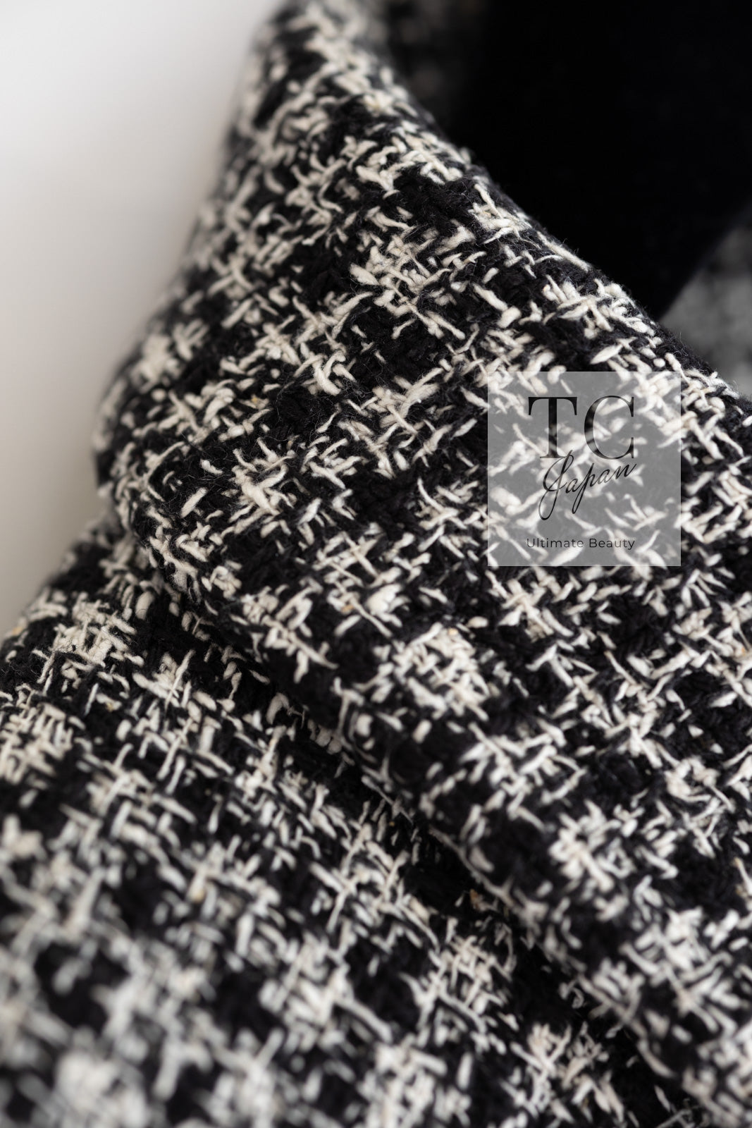 CHANEL 09S Black White Silk Wool Cardigan Jacket 38 シャネル ブラック ホワイト シルク ウール カーディガン ジャケット 即発
