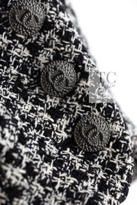 CHANEL 09S Black White Silk Wool Cardigan Jacket 38 シャネル ブラック ホワイト シルク ウール カーディガン ジャケット 即発