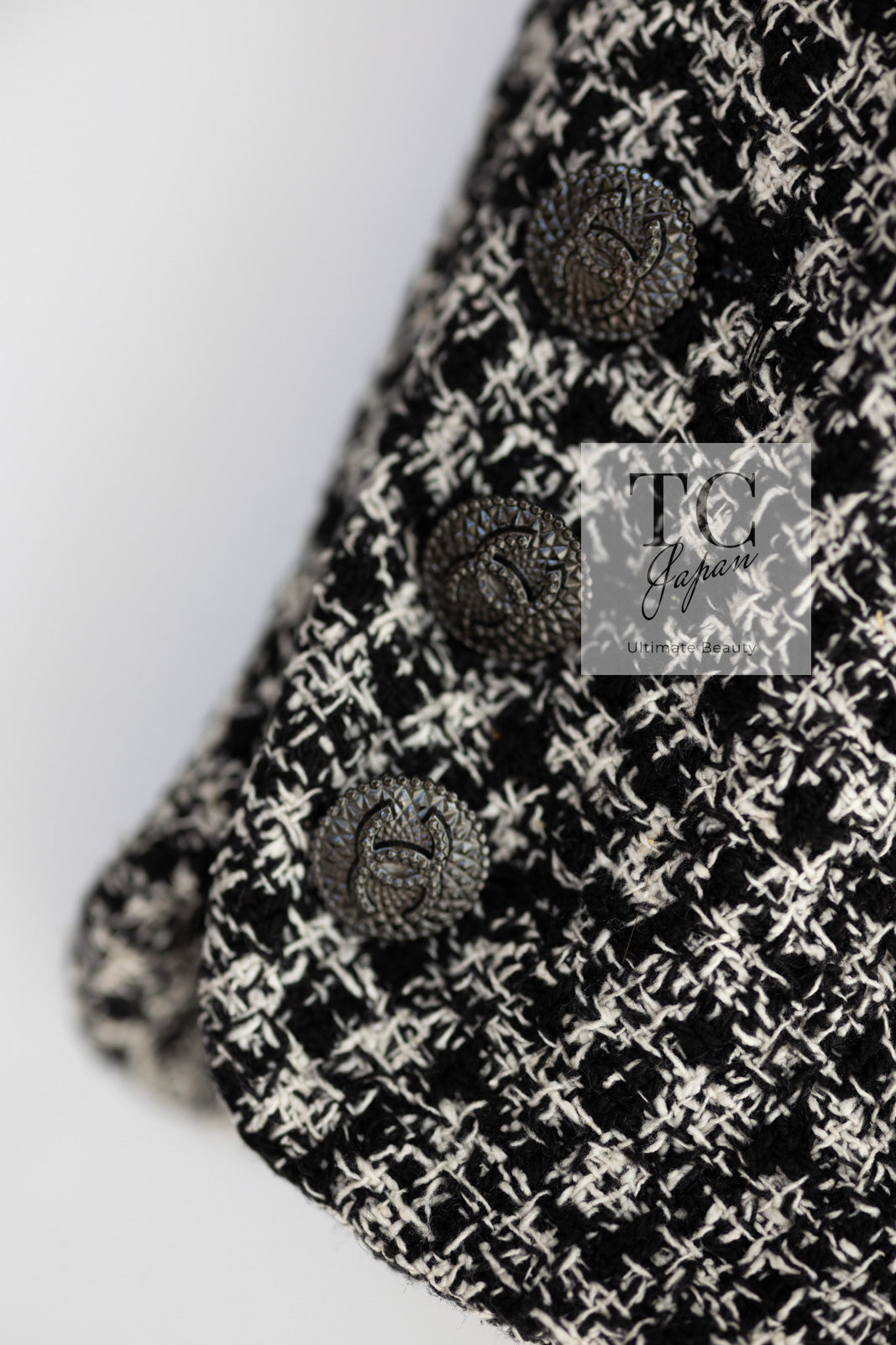 CHANEL 09S Black White Silk Wool Cardigan Jacket 38 シャネル ブラック ホワイト シルク ウール カーディガン ジャケット 即発