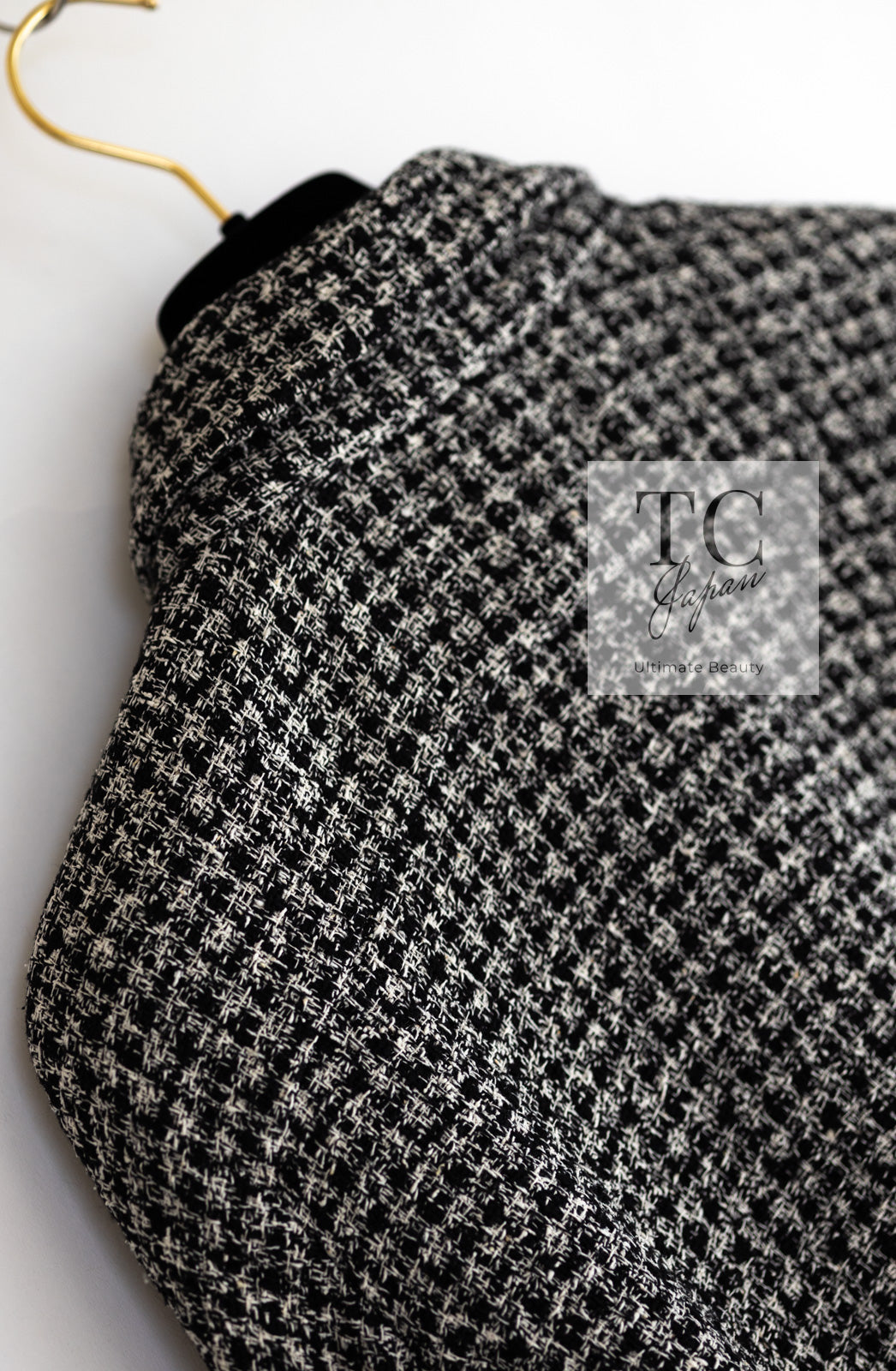 CHANEL 09S Black White Silk Wool Cardigan Jacket 38 シャネル ブラック ホワイト シルク ウール カーディガン ジャケット 即発