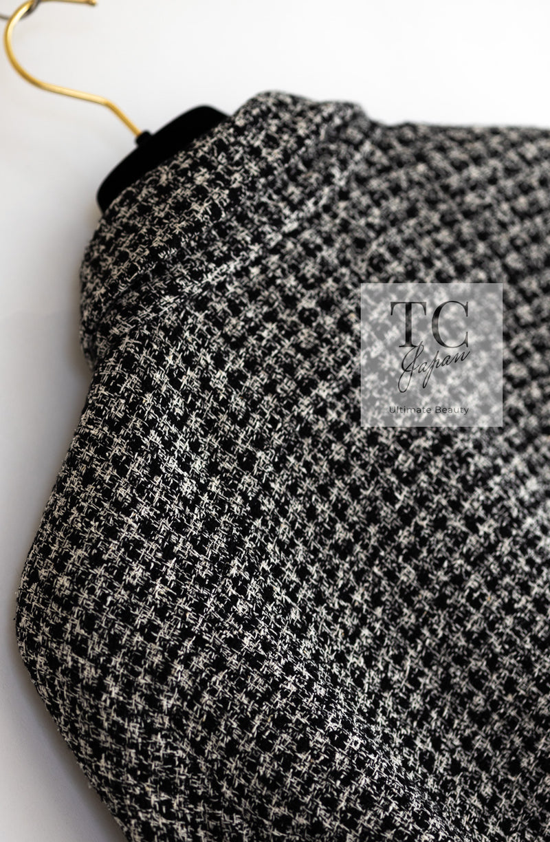 CHANEL 09S Black White Silk Wool Cardigan Jacket 38 シャネル ブラック ホワイト シルク ウール カーディガン ジャケット 即発