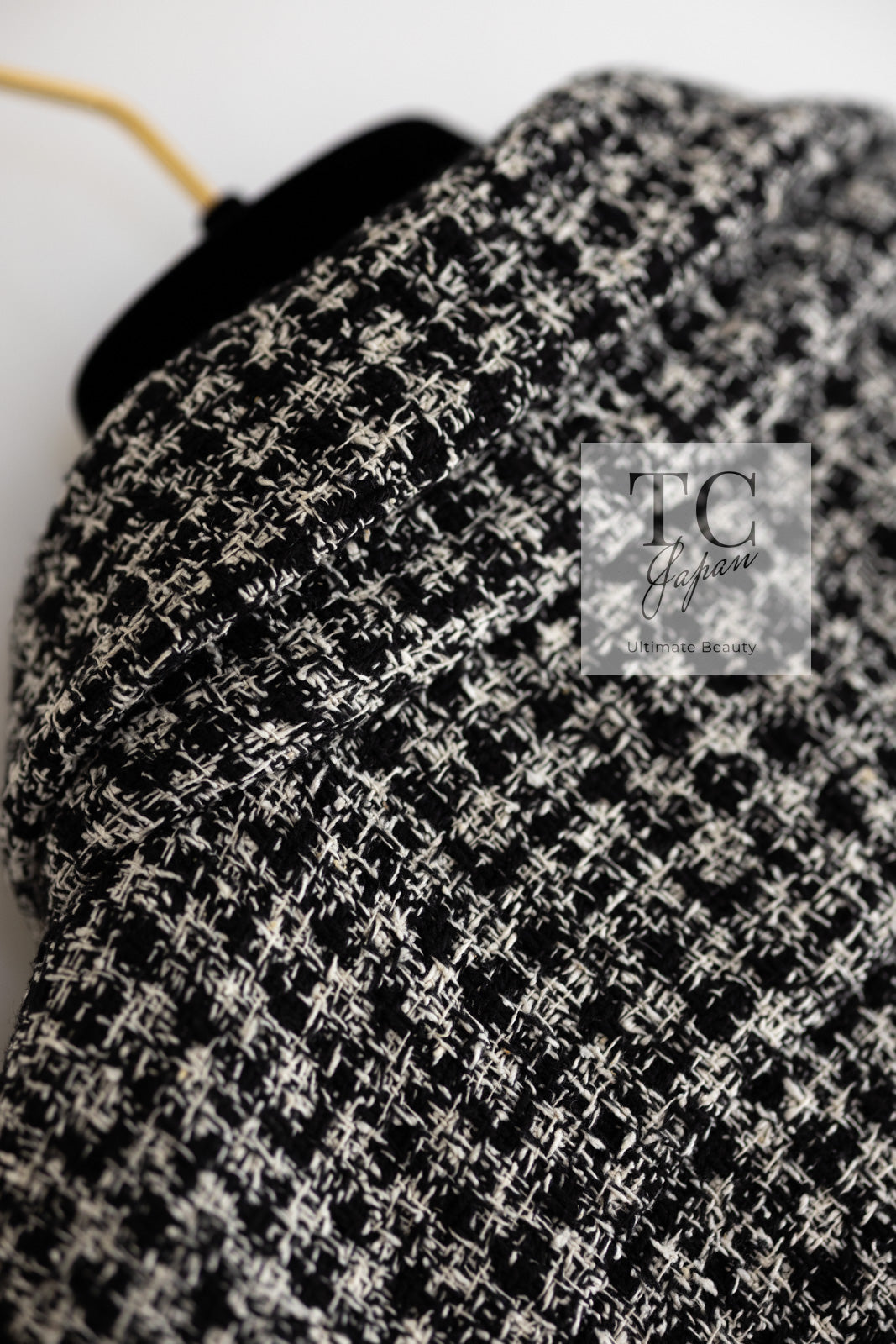 CHANEL 09S Black White Silk Wool Cardigan Jacket 38 シャネル ブラック ホワイト シルク ウール カーディガン ジャケット 即発