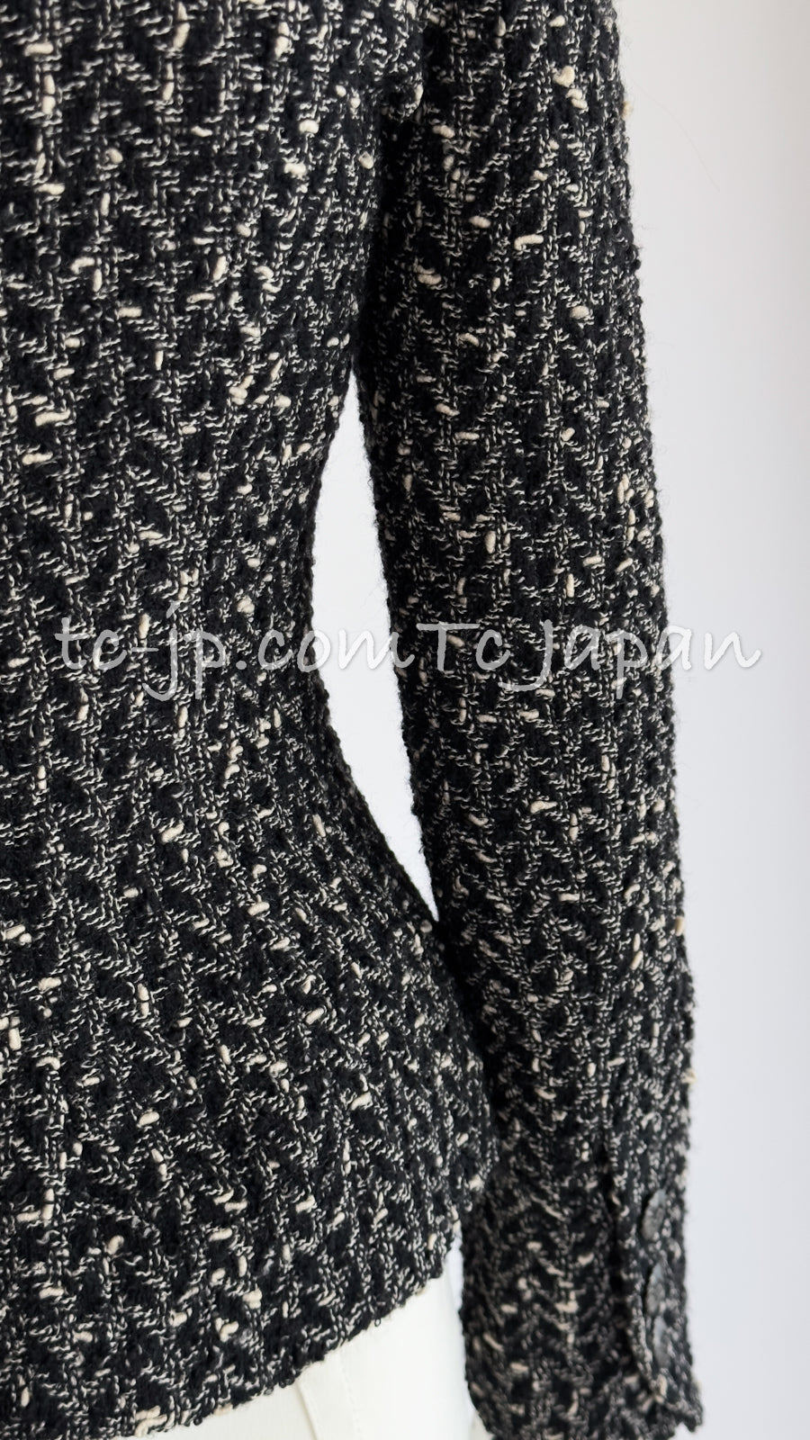 CHANEL 97A Vintage Black Gray Chevron Tweed Jacket Skirt Suit 38 40 シャネル ヴィンテージ ブラック グレー シェブロン ツイード ジャケット スカート スーツ 即発