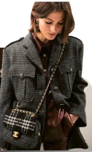 CHANEL 22A label 2