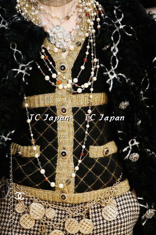 CHANEL 15A Black Yellow Gold Matelasse Quilted Silk Cashmere Mohair Knit Cardigan Dress 34 36 シャネル ブラック イエロー ゴールド マトラッセ キルティング シルク カシミヤ モヘヤ ニット カーディガン ワンピース 即発 - TC JAPAN