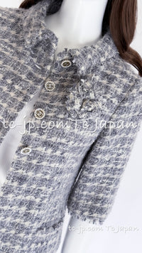 CHANEL 05A Gray Silver Mix Wool Tweed Skirt Jacket 36 38 シャネル グレー シルバー ふんわり ウール ツイード スカート ジャケット 即発