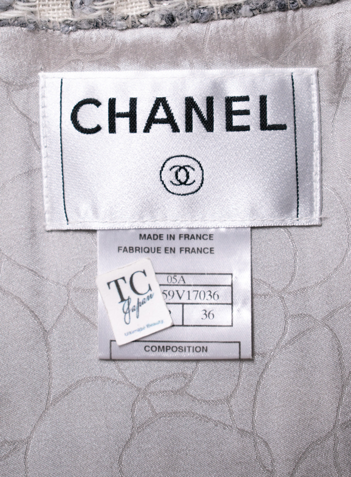 CHANEL 05A Gray Mix Camellia Brooch Wool Tweed Jacket Skirt Suit 36 シャネル グレー ふんわり カメリア付 ウール ツイード ジャケット スカート スーツ 即発