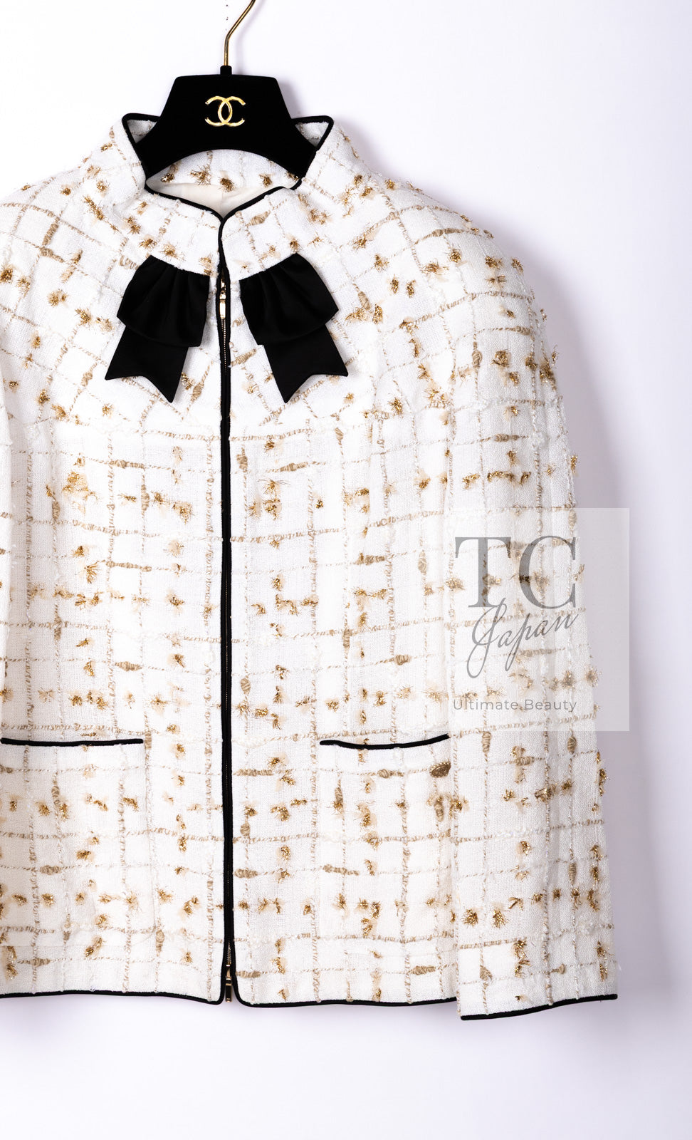 CHANEL 19S White Gold Bow Zip up Jacket Skirt Suit 36 シャネル ホワイト ゴールド ジップアップ リボン ツイード ジャケット スカート スーツ 即発