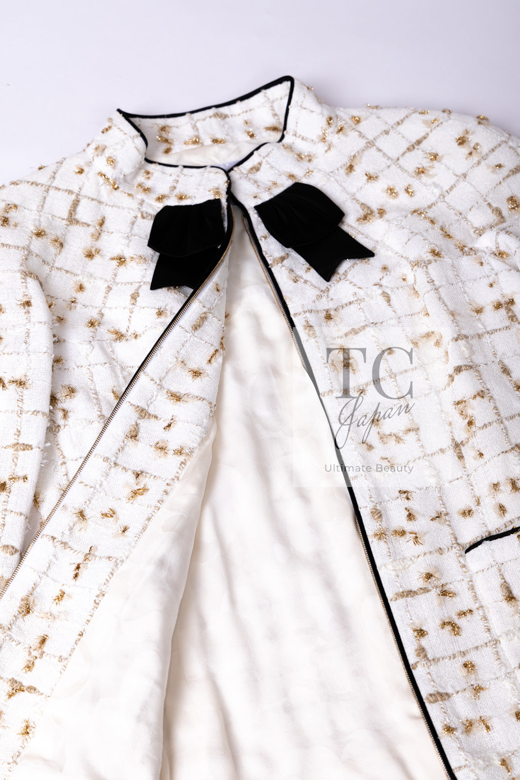 CHANEL 19S White Gold Bow Zip up Jacket Skirt Suit 36 シャネル ホワイト ゴールド ジップアップ リボン ツイード ジャケット スカート スーツ 即発
