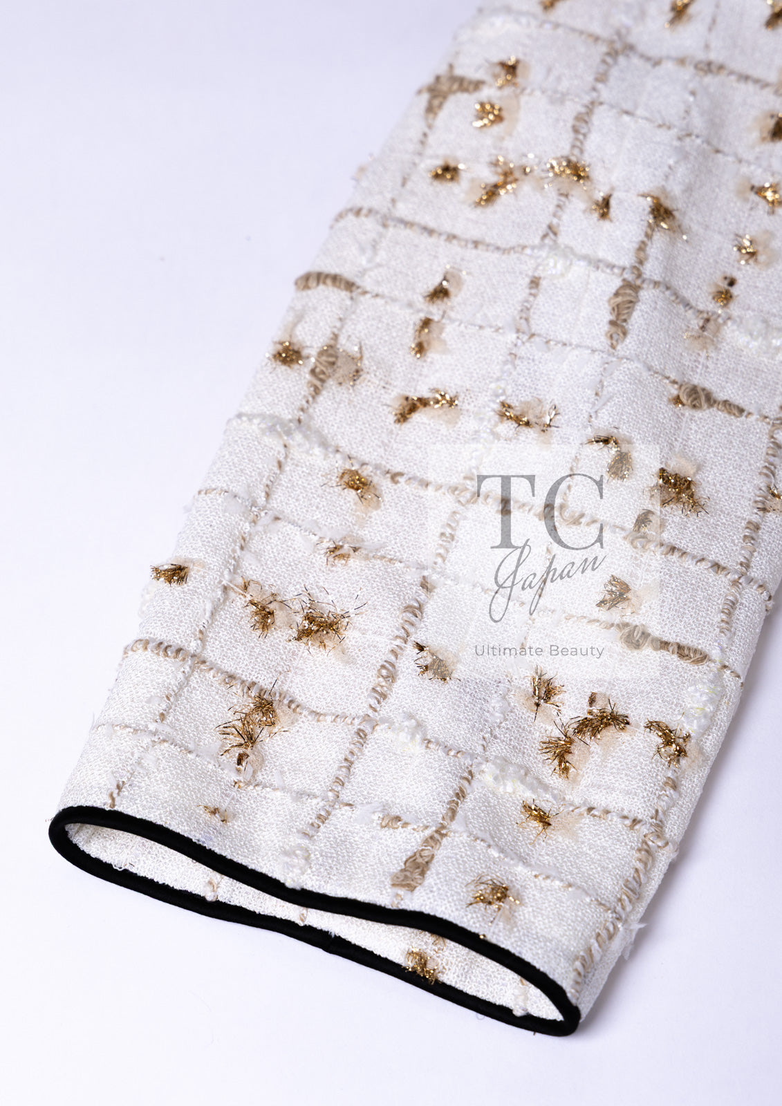 シャネル ジャケット CHANEL 19S ホワイト ゴールド ジップアップ リボン ツイード ジャケット 40 CHANEL Jacket 19S White Gold Bow Zip up 40