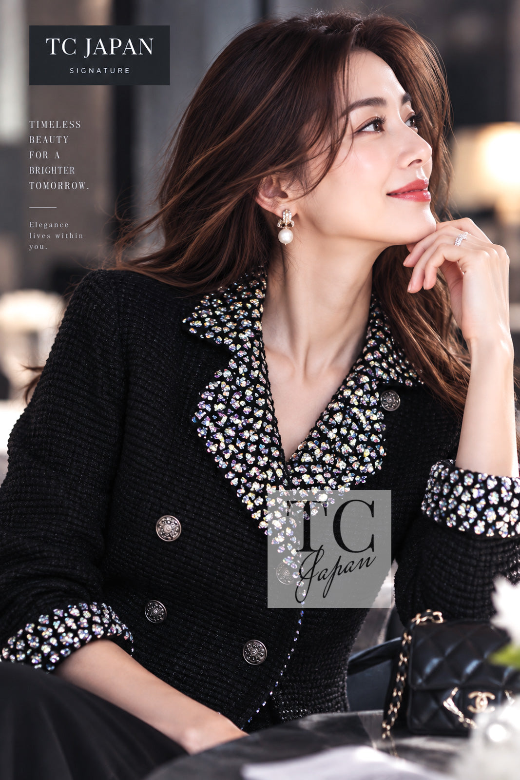CHANEL・黒地にキラキラとフリンジが取り巻くジャケット シャネル ジャケット CHANEL 10PF ブラック シルク ウール