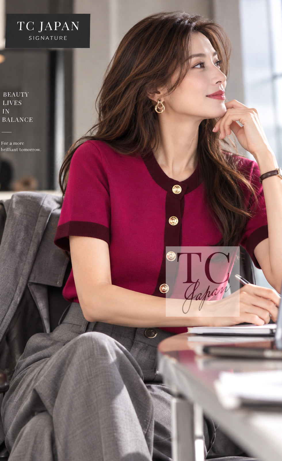 CHANEL 20PF Plum Burgundy Bicolor CC Logo Button Cashmere Knit Cardigan 38 12