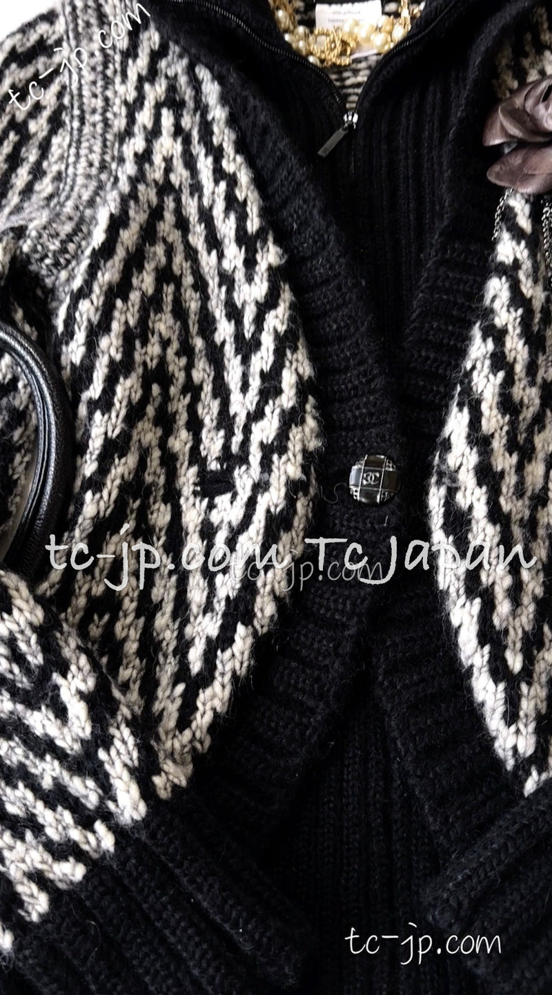 CHANEL 10A White Black Wool Mohair Alpaca Knit Cardigan 34 シャネル モヘア・アルパカ・ウール・カーディガン 即発
