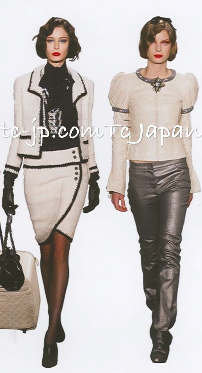 CHANEL 06PF Black Ivory Trim Boucle Wool Tweed Jacket Skirt Suit 38 シャネル ブラック アイボリー トリミング ブークレ ウール ツイード ジャケット スカート スーツ 即発