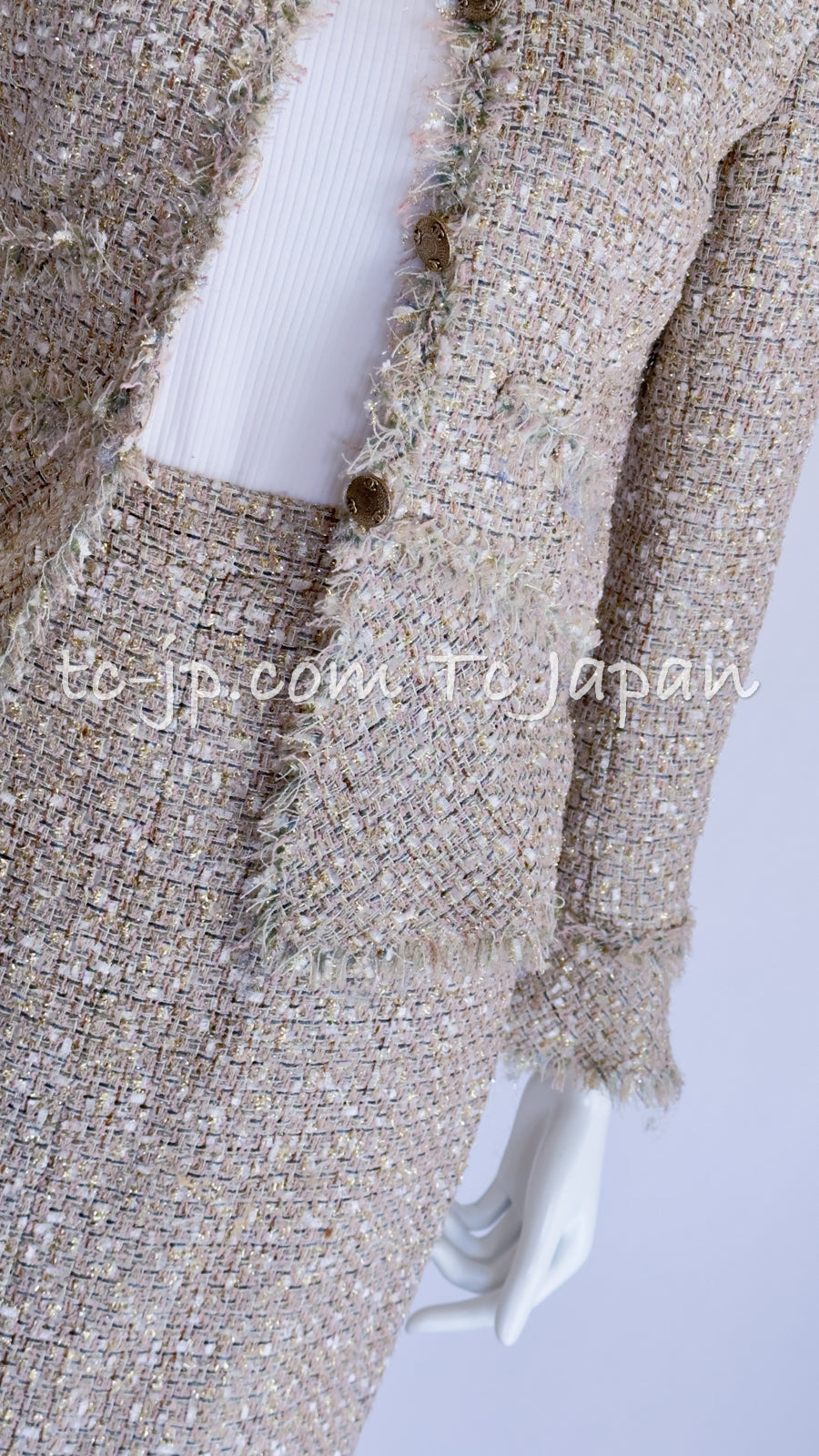 シャネル ジャケット スカート スーツ CHANEL 05S メタリック ベージュ ゴールド ツイード 38