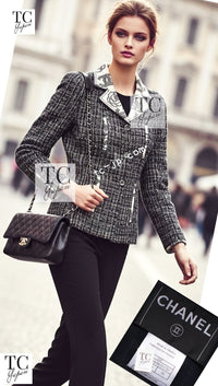 CHANEL 06S Gray Beige CC Logo Tweed Jacket Skirt Suit 38 シャネル CCロゴ グレー ベージュ ツイード ジャケット スカート スーツ 即発