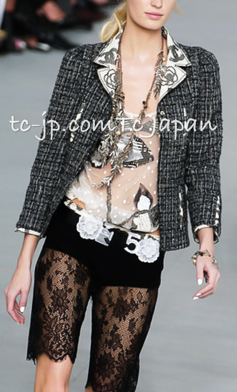 CHANEL 06S Gray Beige CC Logo Tweed Jacket Skirt Suit 38 シャネル CCロゴ グレー ベージュ ツイード ジャケット スカート スーツ 即発 - TC JAPAN