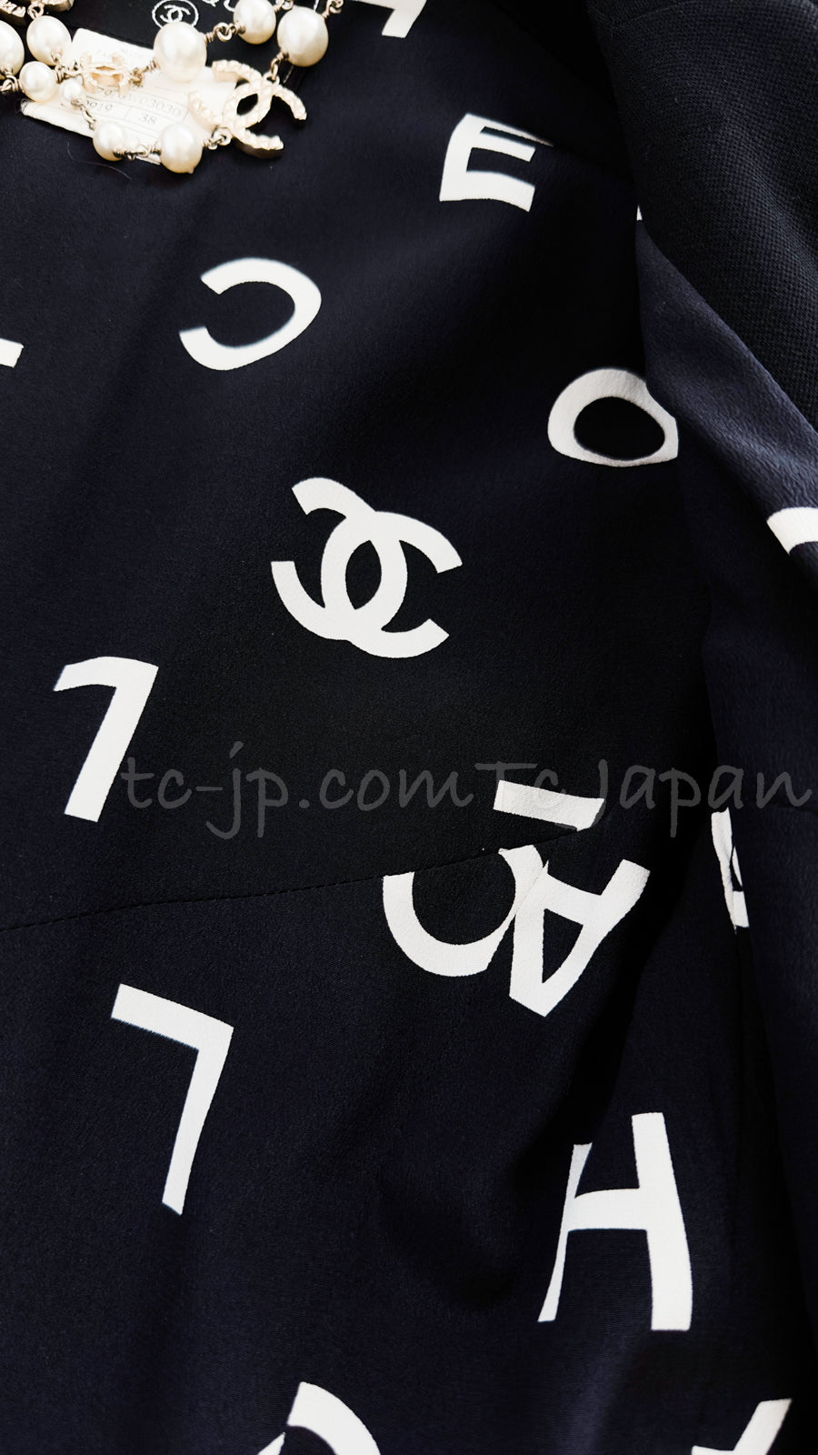 CHANEL 97S Vintage Black Silk CC Logo Jacket Coat 36 シャネル ヴィンテージ ブラック シルク CCロゴ ジャケット コート