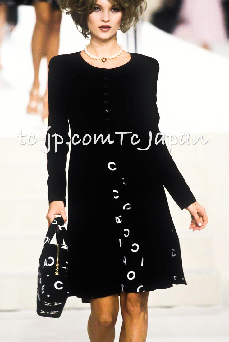 CHANEL 97S Vintage Black Silk CC Logo Jacket Coat 36 シャネル ヴィンテージ ブラック シルク CCロゴ ジャケット コート