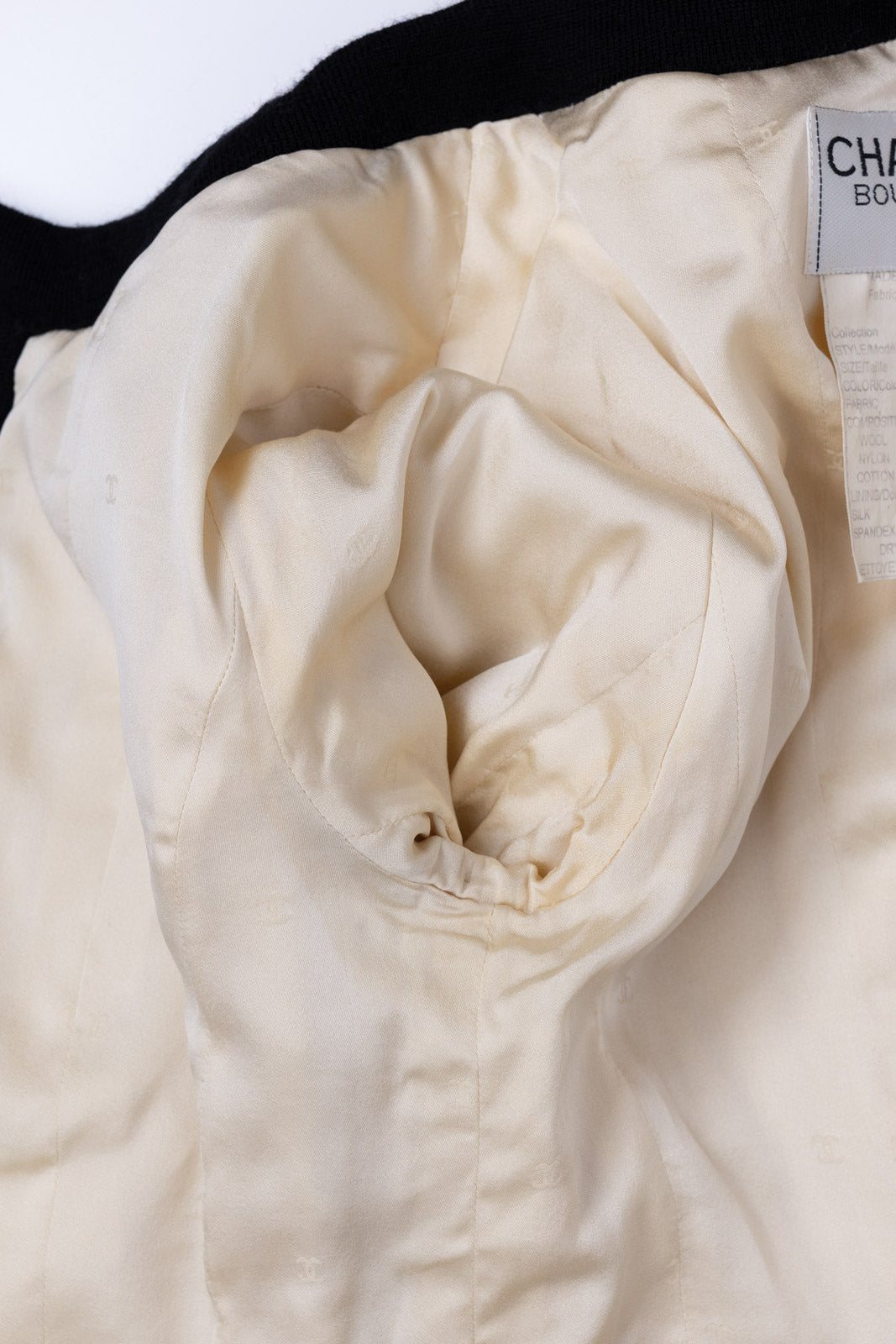 CHANEL 94A Vintage Rare Collectible Creme Ivory Black Trim Jacket 34 36 シャネル ヴィンテージ スーパーモデル ブークレ クリーム アイボリー ブラック トリム ジャケット 即発