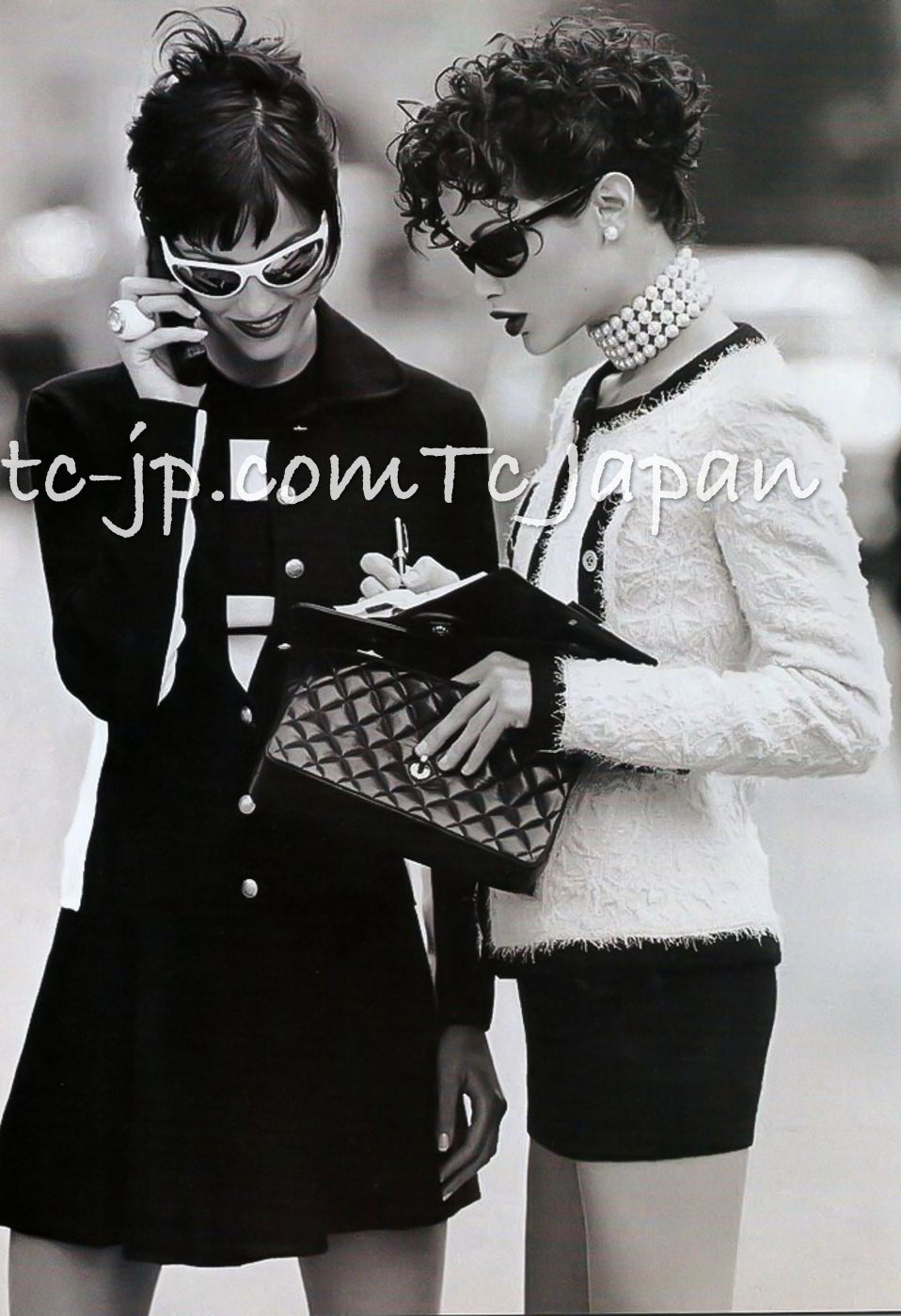 CHANEL 94A Vintage Rare Collectible Creme Ivory Black Trim Jacket 34 36 シャネル ヴィンテージ スーパーモデル ブークレ クリーム アイボリー ブラック トリム ジャケット 即発 - TC JAPAN