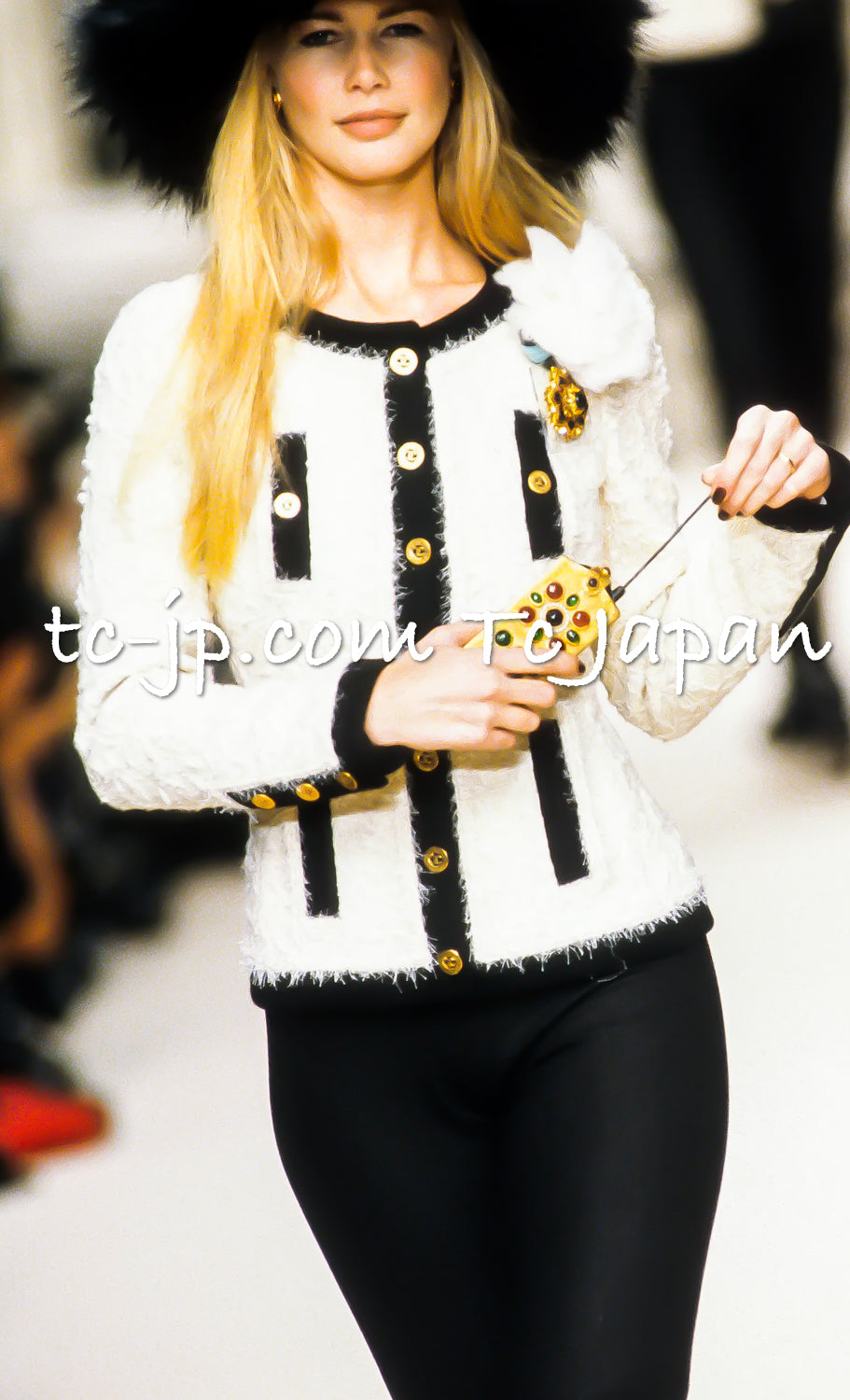 CHANEL 94A Vintage Rare Collectible Creme Ivory Black Trim Jacket 34 36 シャネル ヴィンテージ スーパーモデル ブークレ クリーム アイボリー ブラック トリム ジャケット 即発 - TC JAPAN