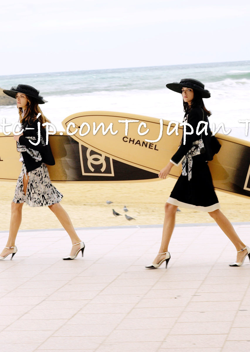 CHANEL 03S Black Silver White Trim Wool Silk Blazer Jacket 34 46 シャネル ブラック シルバー ホワイト トリム ウール シルク ブレザー ジャケット 即発