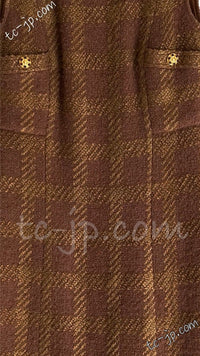 CHANEL 96A Vintage Brown Olive Beige Gold Gripox Button Tweed Jacket Dress Setup 34 38 シャネル ヴィンテージ ブラウン オリーブ ベージュ ゴールド襟 グリポワ宝石ボタン ジャケット ワンピース セットアップ 即発