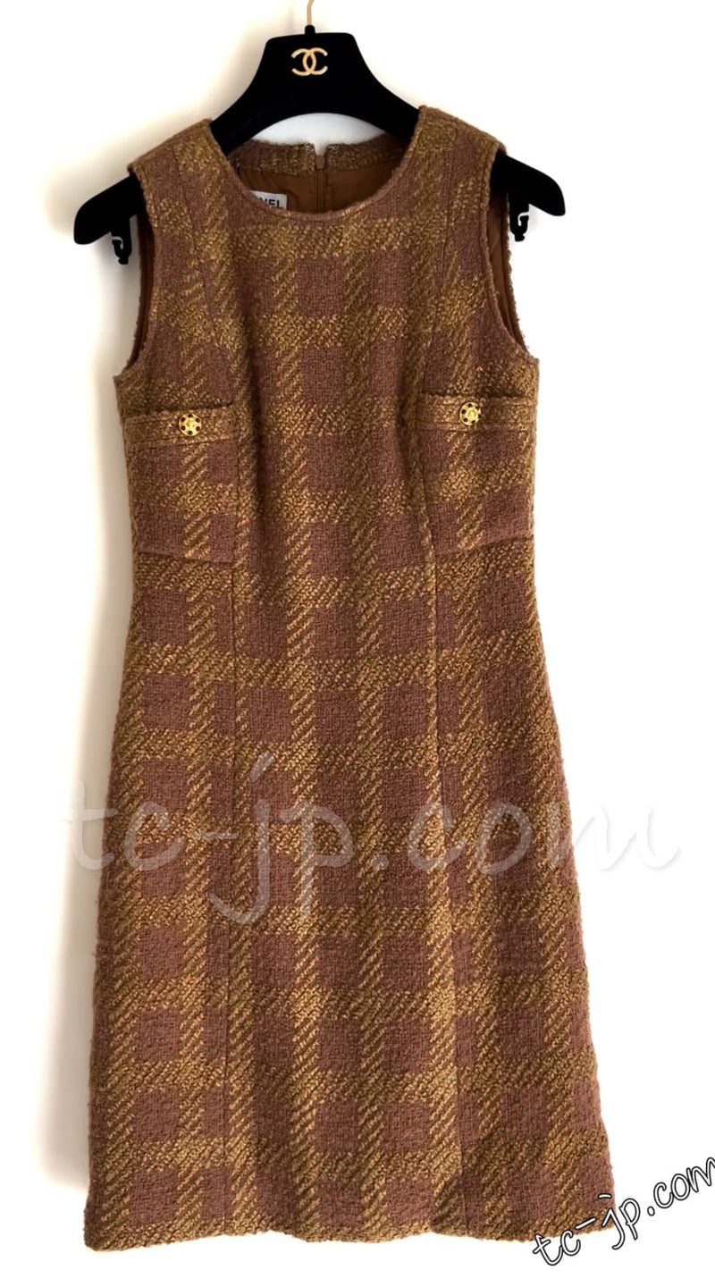 CHANEL 96A Vintage Brown Olive Beige Gold Gripox Button Tweed Jacket Dress Setup 34 38 シャネル ヴィンテージ ブラウン オリーブ ベージュ ゴールド襟 グリポワ宝石ボタン ジャケット ワンピース セットアップ 即発