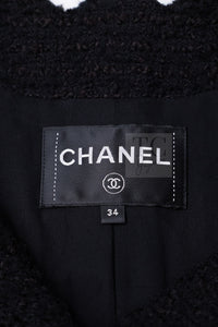 CHANEL Jacket 20A Black Unique Cut Wool Tweed CC Logo Button 34 36 16