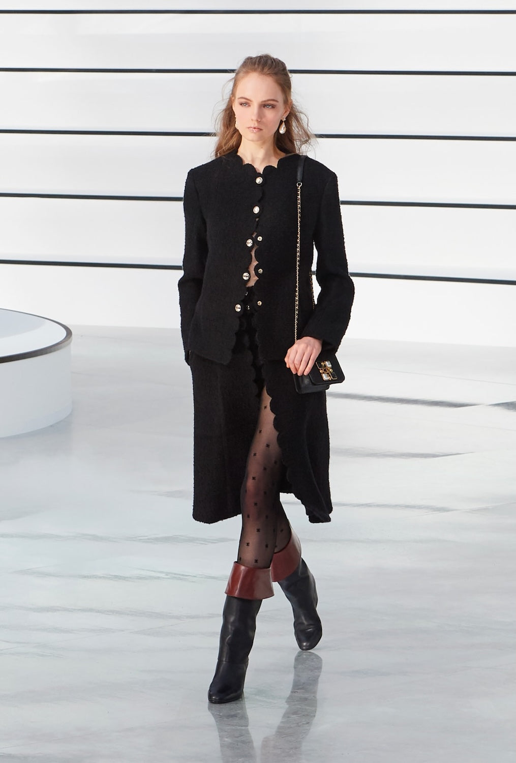 CHANEL Jacket 20A Black Unique Cut Wool Tweed CC Logo Button 34 36 20