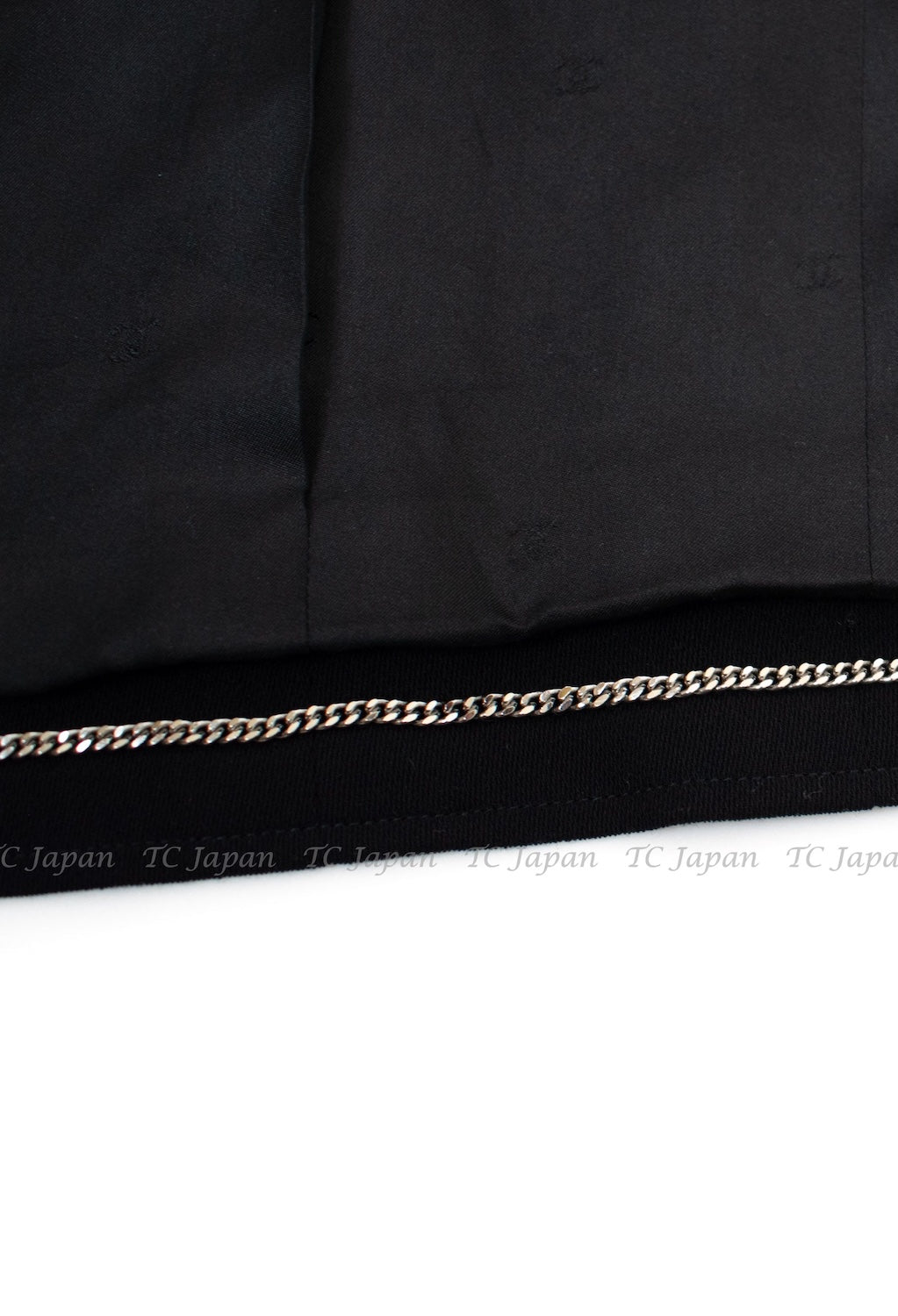 CHANEL 97S Vintage Black Wool 100% Minimalistic Mother of Pearl Button Jacket 38 シャネル ヴィンテージ ブラック ウール100% ミニマリスト マザー オブ パール ボタン ジャケット 即発 - TC JAPAN