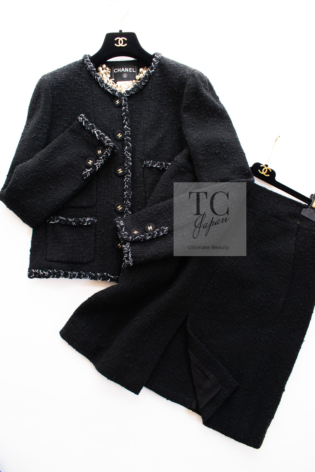 シャネル スーツ CHANEL Suit【正規品・専門店】シャネル 洋服の専門店 Specialized in CHANEL Clothin – TC  JAPAN