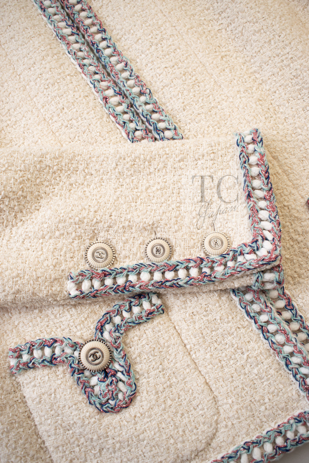 CHANEL 20C Ivory Cotton CC Logo Button Collarless Tweed Jacket 34 36 5