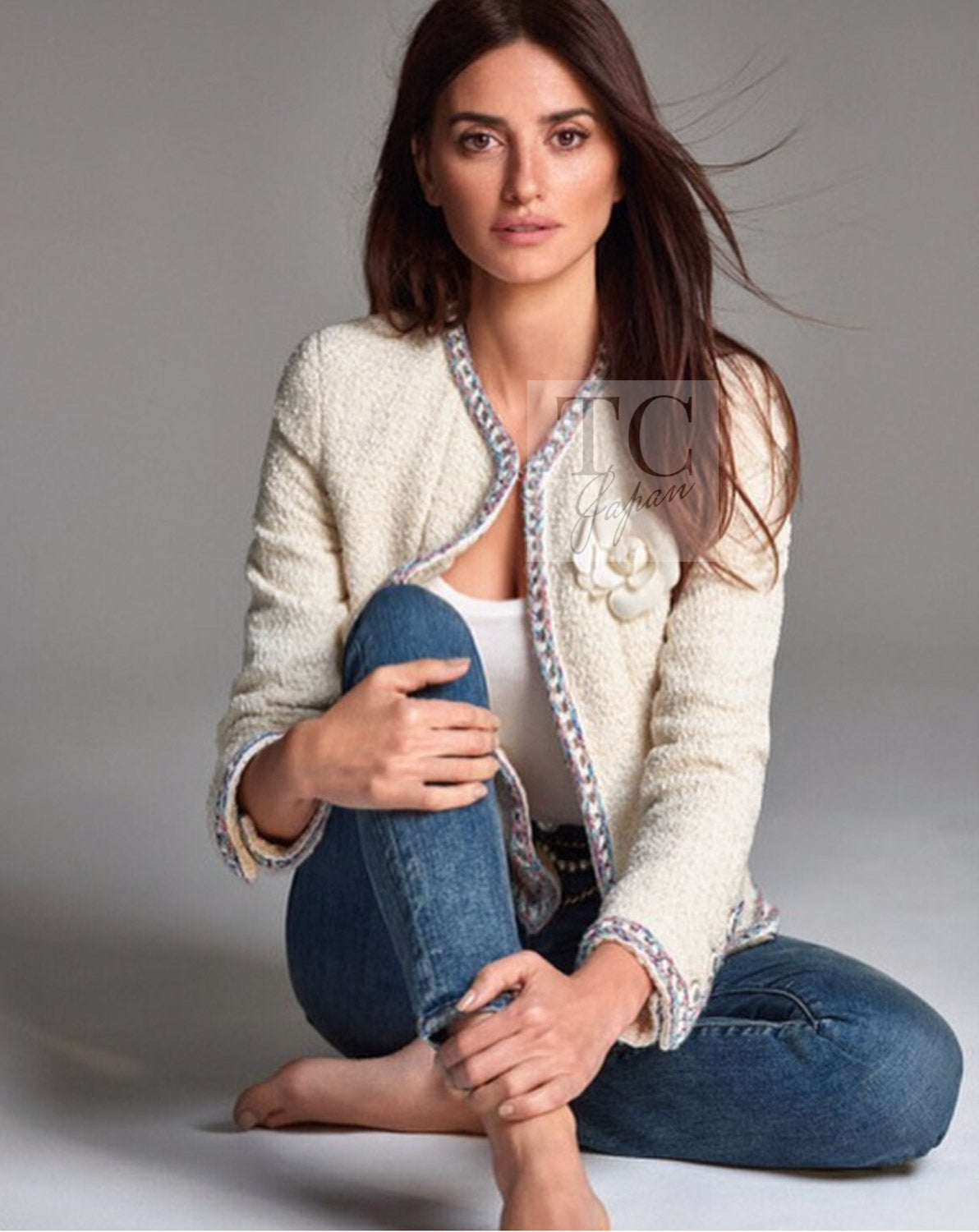 CHANEL 20C Ivory Cotton CC Logo Button Collarless Tweed Jacket 34 36 15