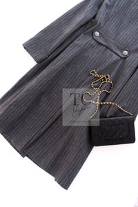 CHANEL 18PF Charcoal Gray Striped Wool Coat 40 シャネル チャコール グレー ストライプ ウール コート 即発