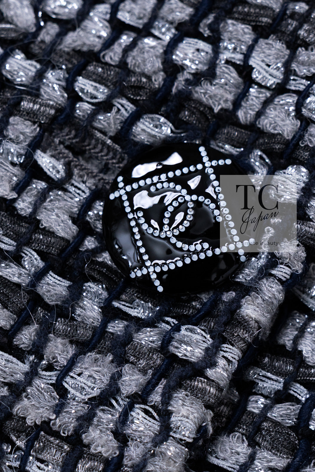 CHANEL 19PS Gray Silver Navy Blue Mix Tweed Jacket Skirt Suit 38 シャネル グレー シルバー ネイビー ブルー ミックス ツイード ジャケット スカート スーツ 即発