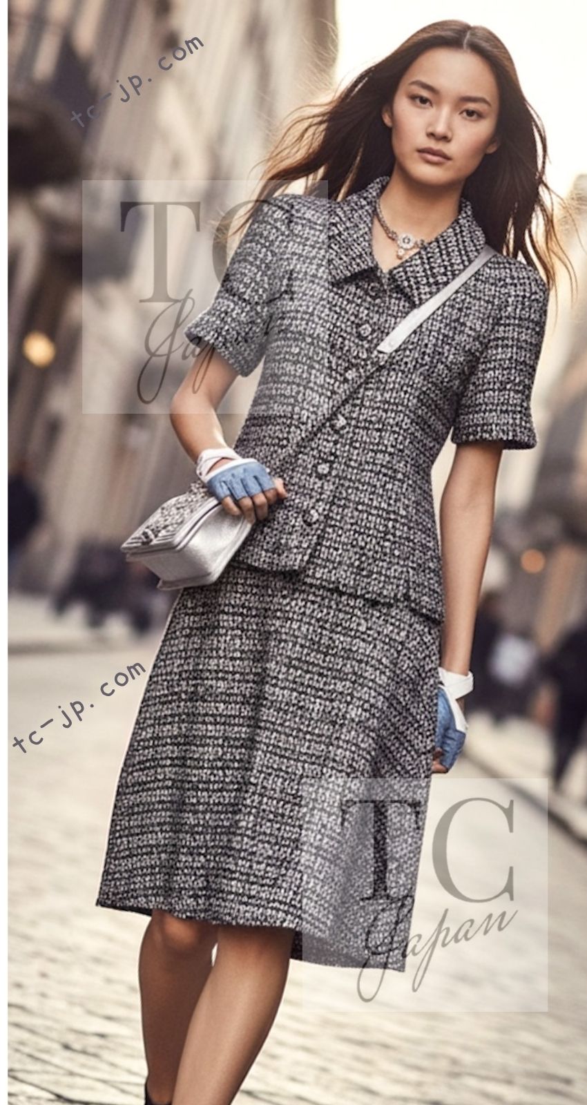 CHANEL 19PS Gray Silver Navy Blue Mix Tweed Jacket Skirt Suit 38 シャネル グレー シルバー ネイビー ブルー ミックス ツイード ジャケット スカート スーツ 即発 - TC JAPAN