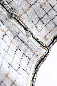 CHANEL 17S Ivory Metallic CC Buttons Collarless Tweed Jacket 34 5