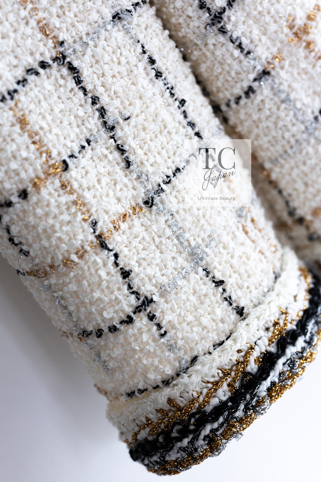 CHANEL 17S Ivory Metallic CC Buttons Collarless Tweed Jacket 34 6