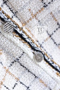 CHANEL 17S Ivory Metallic CC Buttons Collarless Tweed Jacket 34 18