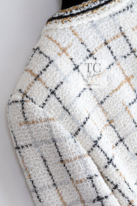 CHANEL 17S Ivory Metallic CC Buttons Collarless Tweed Jacket 34 | HK